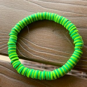 Green pattern bracelet